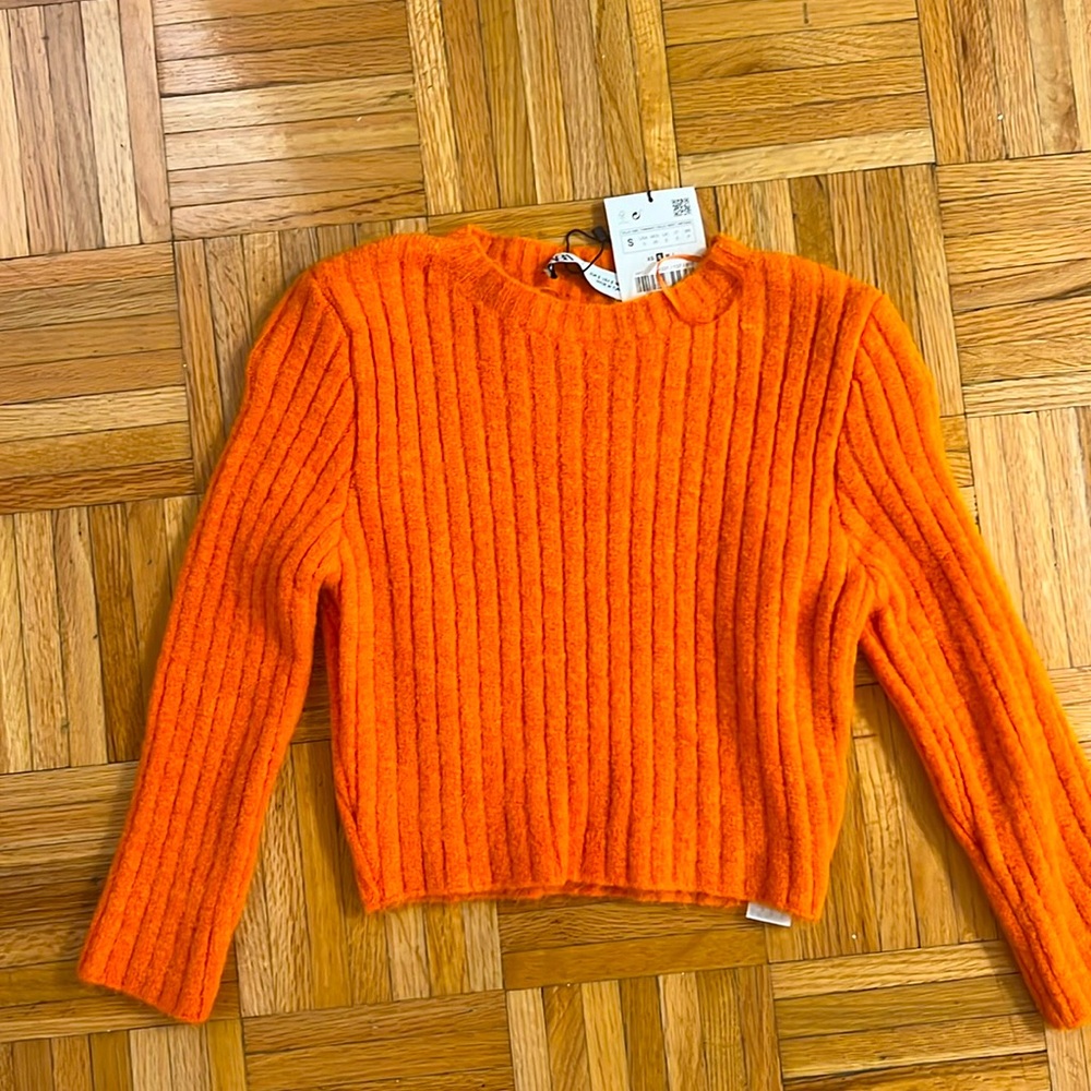 Cropped Zara Ribbed Sweater- S